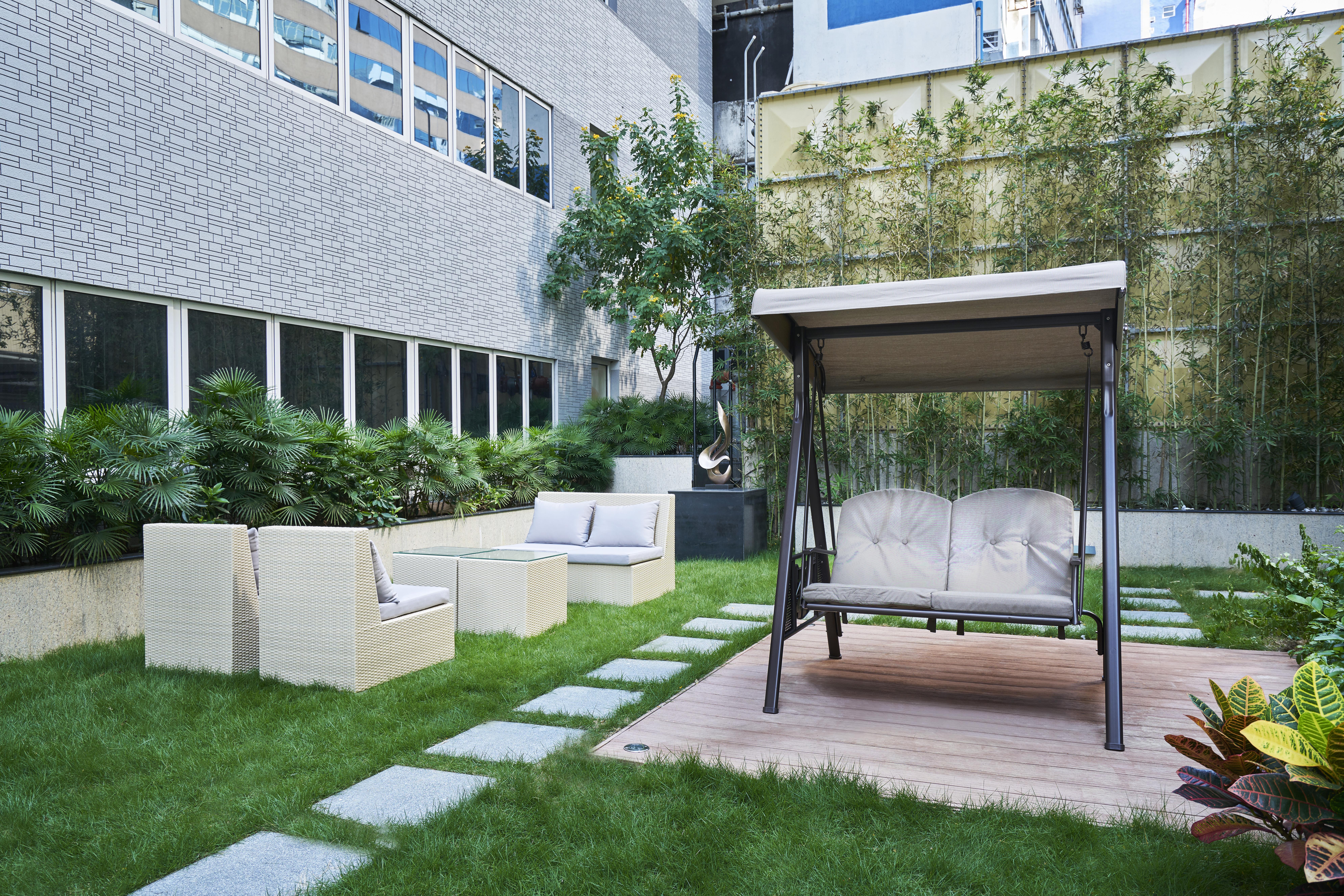 Hotel Ease Tsuen Wan Hong Kong Exterior photo
