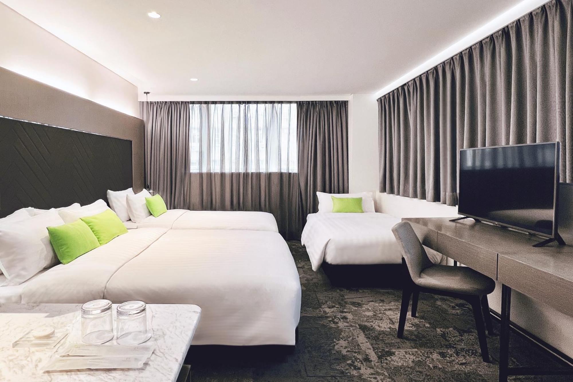 Hotel Ease Tsuen Wan Hong Kong Exterior photo