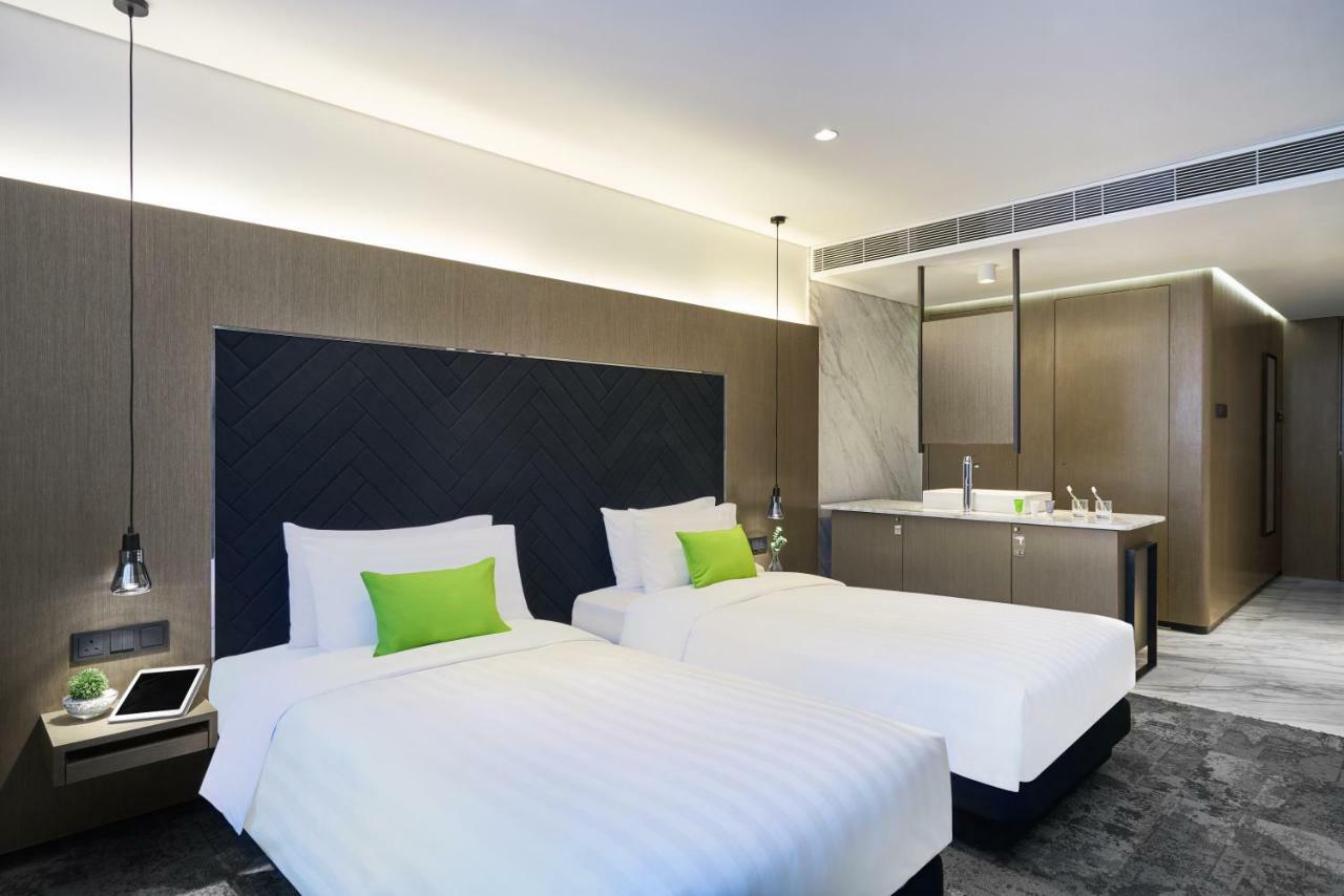 Hotel Ease Tsuen Wan Hong Kong Exterior photo