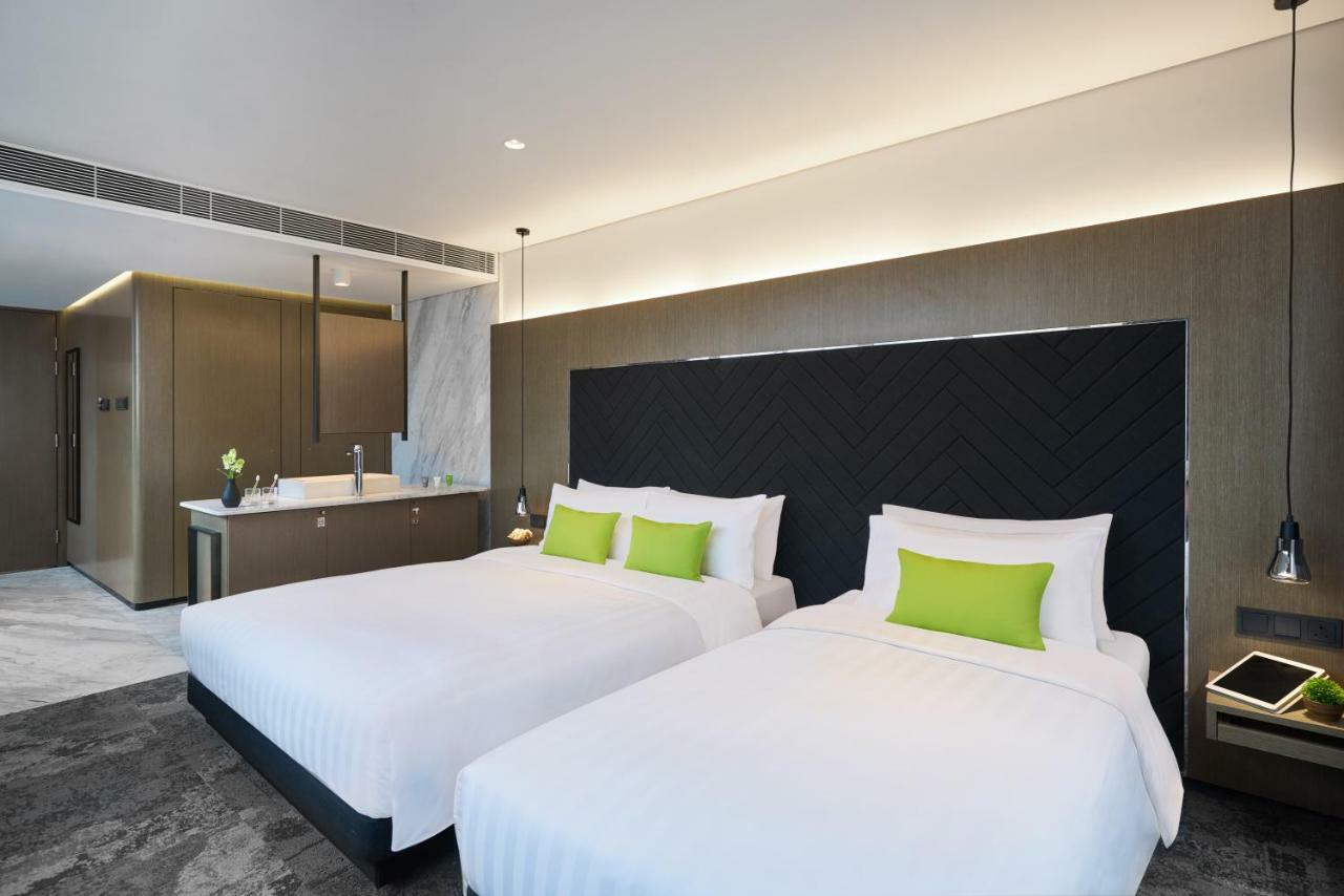 Hotel Ease Tsuen Wan Hong Kong Exterior photo